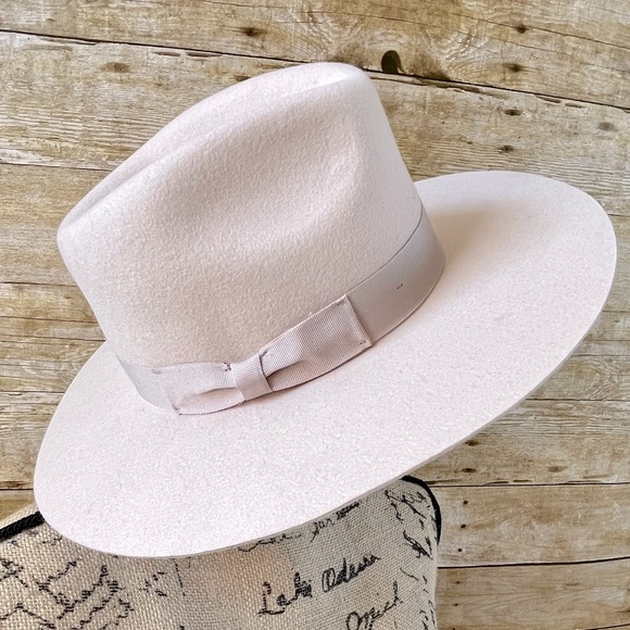 Wyeth by Todd Magill Accessories - WYETH 100% Wool Stiff Flat Brim Lila Rancher’s Hat in Soft Blush NWT